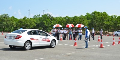 Honda Việt Nam đẩy mạnh hoạt động Đào Tạo Lái Xe Ôtô An Toàn trong năm 2015